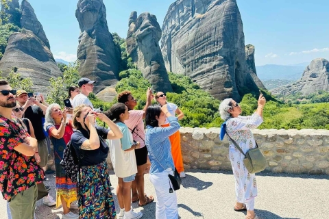 Atenas: Excursión de un día a Meteora en inglés o español opción AlmuerzoVisita en grupo en español sin almuerzo