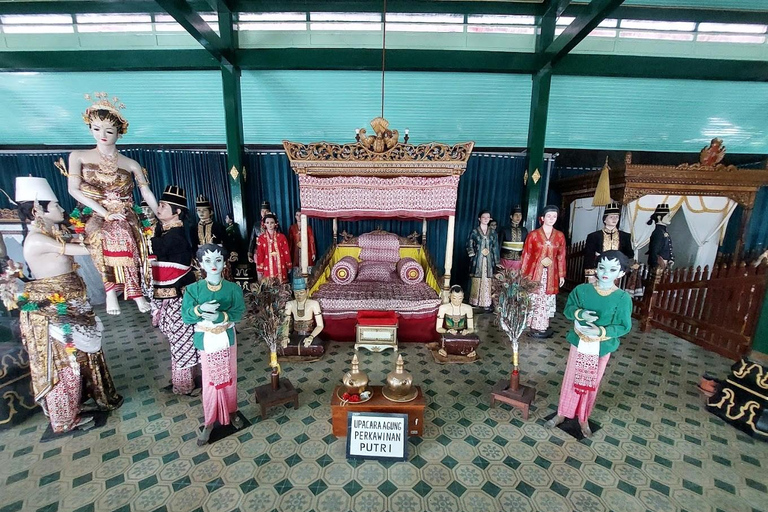 Yogyakarta Private Tour Prambanan Temple and Sultan Palace