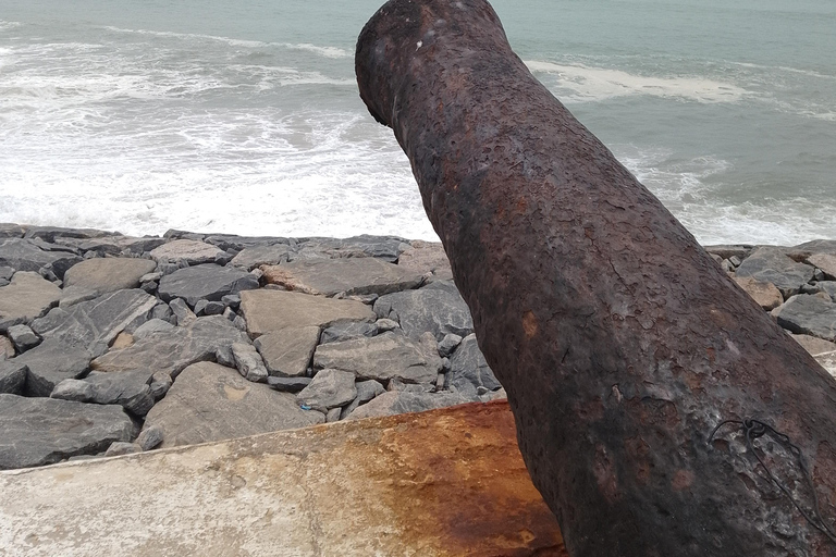 Accra: Cape Coast & Kakum Park Tour by "Trotro" Minibus