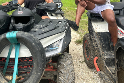 Montego Bay: Excursão de ATV e rafting em bambu com transporteMontego Bay: Passeio de ATV e rafting em jangada de bambu com transporte