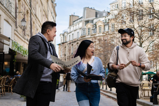 Paris: Treasure Hunt & Walking Tour "Secret Weapon X"