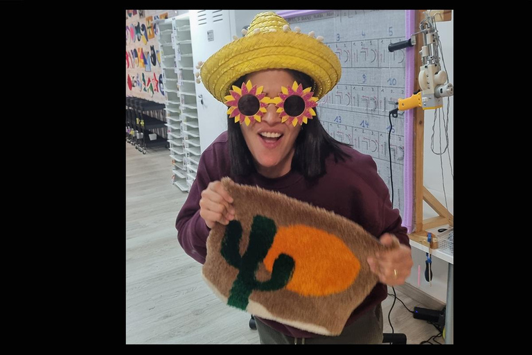 TUFTING: Learn how to make a rug during a fun class in Valencia