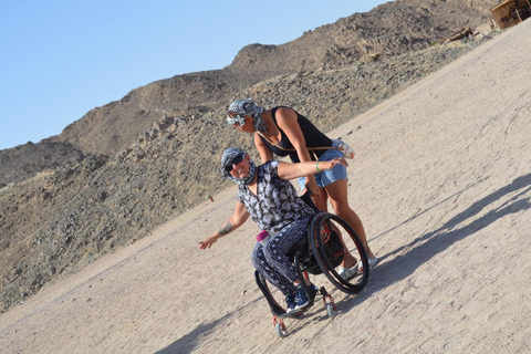 Jeep-Safari-Abenteuer mit Kamelritt, Abendessen und ShowAbholung vom Hotel in Hurghada