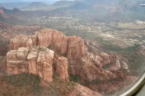 Sedona: Scenic Airplane Tour Over Red Rocks and Canyons