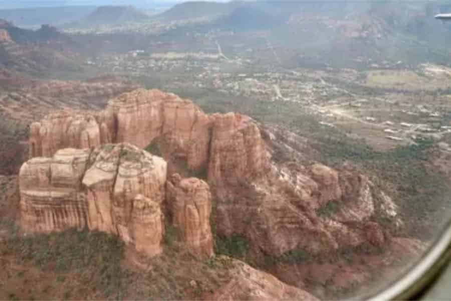 Sedona: Panoramaflug über rote Felsen und Schluchten. Foto: GetYourGuide
