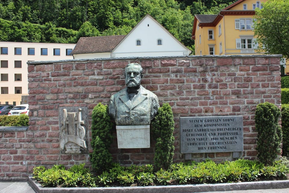 Vaduz, Surprise Walk van de stad met een lokale - Hizvo