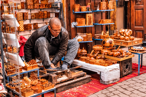 Marrakech: Medina, Palaces, Souks & Evening Carriage Ride Medina Discovery, Evening Carriage & Moroccan Dinner