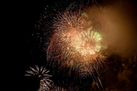 Da Nang: DIFF Fireworks Experience on a Han River Cruise [3rd Floor Seat] Set Menu Dinner Cruise | by TAURONGSONGHAN