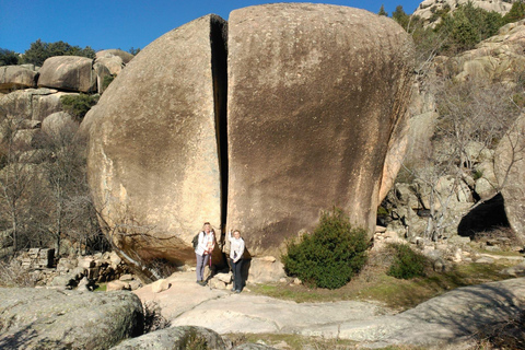 Madrid: Excursión de un día con transporte para hacer senderismo y visitar Segovia