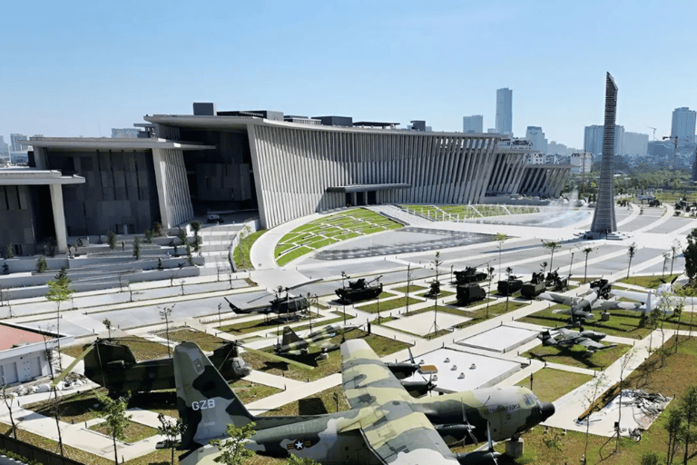 Hanoi: Military History Museum, Hoa Lo Prison & Gardens Tour Small Group: All-In-One Tour: Highlights & Train Street