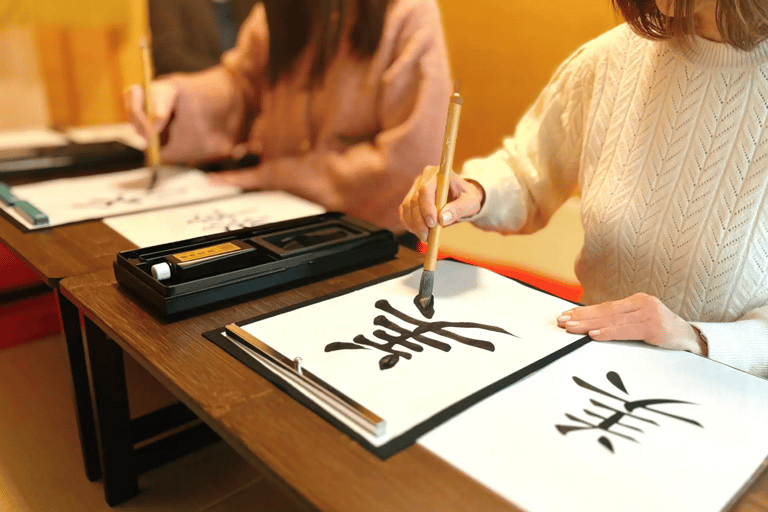 Osaka Private Highlights: Castle, Shinsekai & Dotonbori