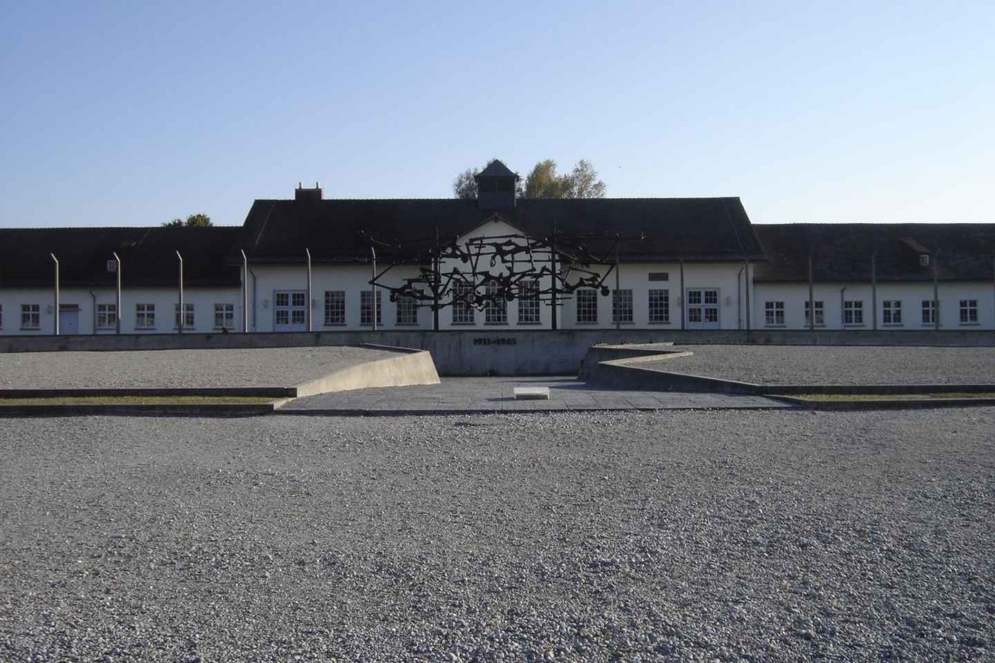 慕尼黑：私家车畅游达豪集中营