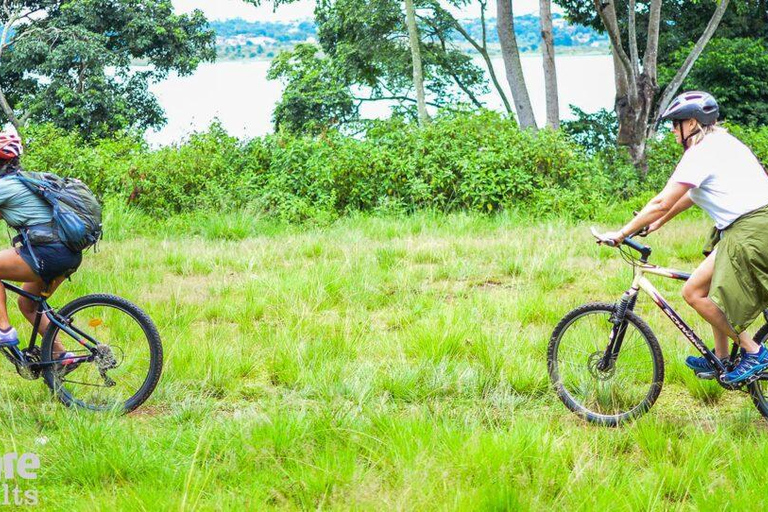 IL MEGLIO DI ENTEBBE IN BICICLETTA