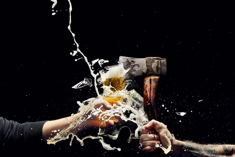 ULTIMATE AXE THROWING & CRAFT BAR EXPERIENCE - Frankfurt -