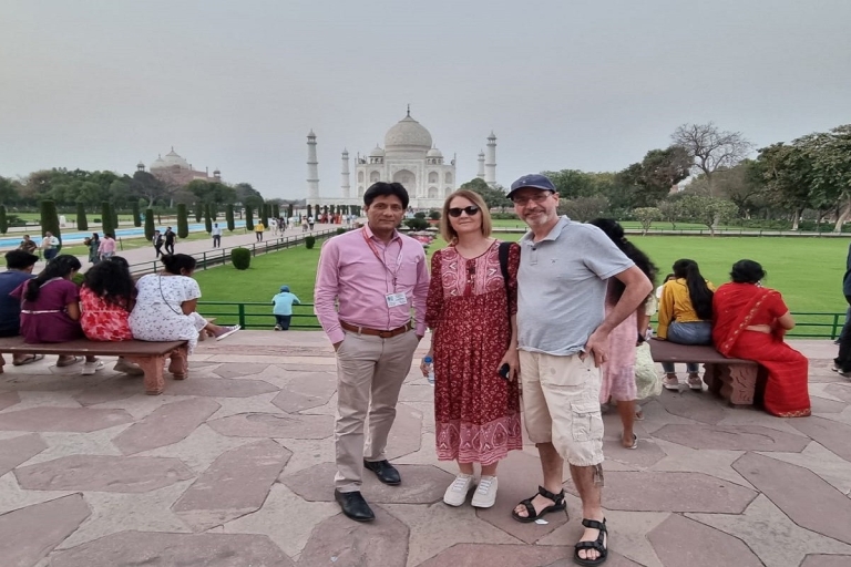 Depuis Delhi : visite du Taj Mahal le même jour en voiture climatiséeCircuit avec voiture climatisée et guide local uniquement