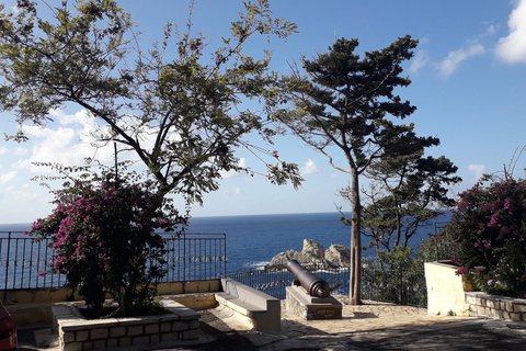 Corfu: Guided Day Trip with Paleokastritsa & Kassiopi