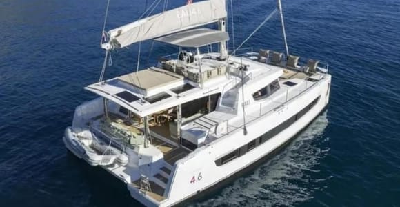 Mykonos: Rhenia Island Catamaran Cruise with Lunch