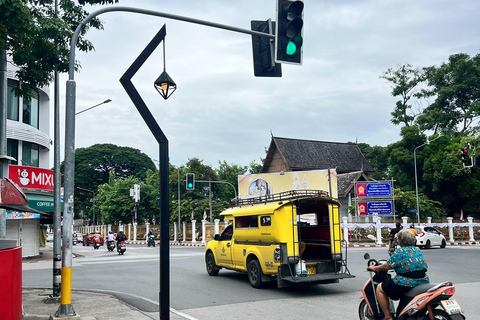 Chiang Mai: Old City Walking Tour with Temples & History Small Group Without Entry Fees