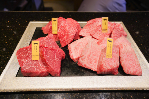 Tour gastronomico con abbinamento di manzo Wagyu e sake a TokyoTour del Wagyu e del sake di Ginza