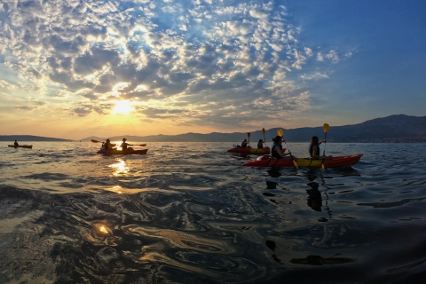 Split: Morska wycieczka kajakiem o zachodzie słońca z profesjonalnym przewodnikiem
