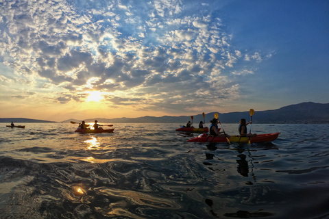 Split: Meeres-Kajaktour bei Sonnenuntergang mit Profi-Guide