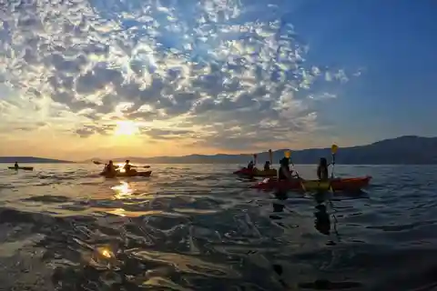 Split: Guidad solnedgångpaddling och snorklingstur med vin