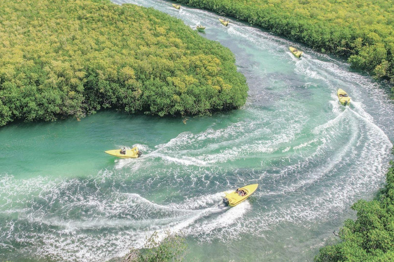 Cancun: Parasailing, Speedboat & Snorkeling Cancun: Parasailing Option