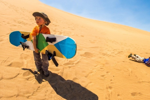 Ica : Planche à sable et buggy dans l'oasis de HuacachinaIca : Planche à voile dans l'oasis de Huacachina