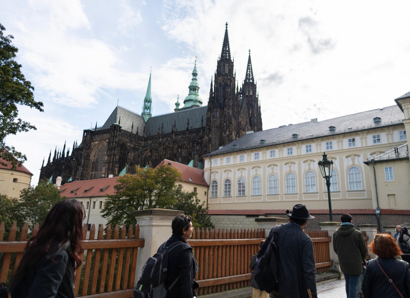 Prag: Byens højdepunkter med bus, båd og til fods