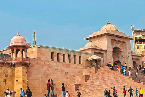 Visite d&#039;une journée tout compris à Varanasi avec vue sur le GangeVaranasi : visite privée d&#039;une journée sans billet