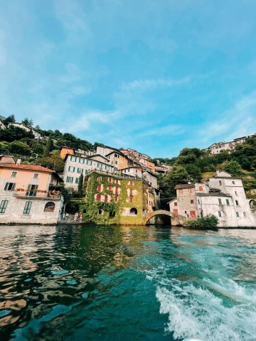 Visit Como: Lake Como Private Guided Boat Tour in Lugano