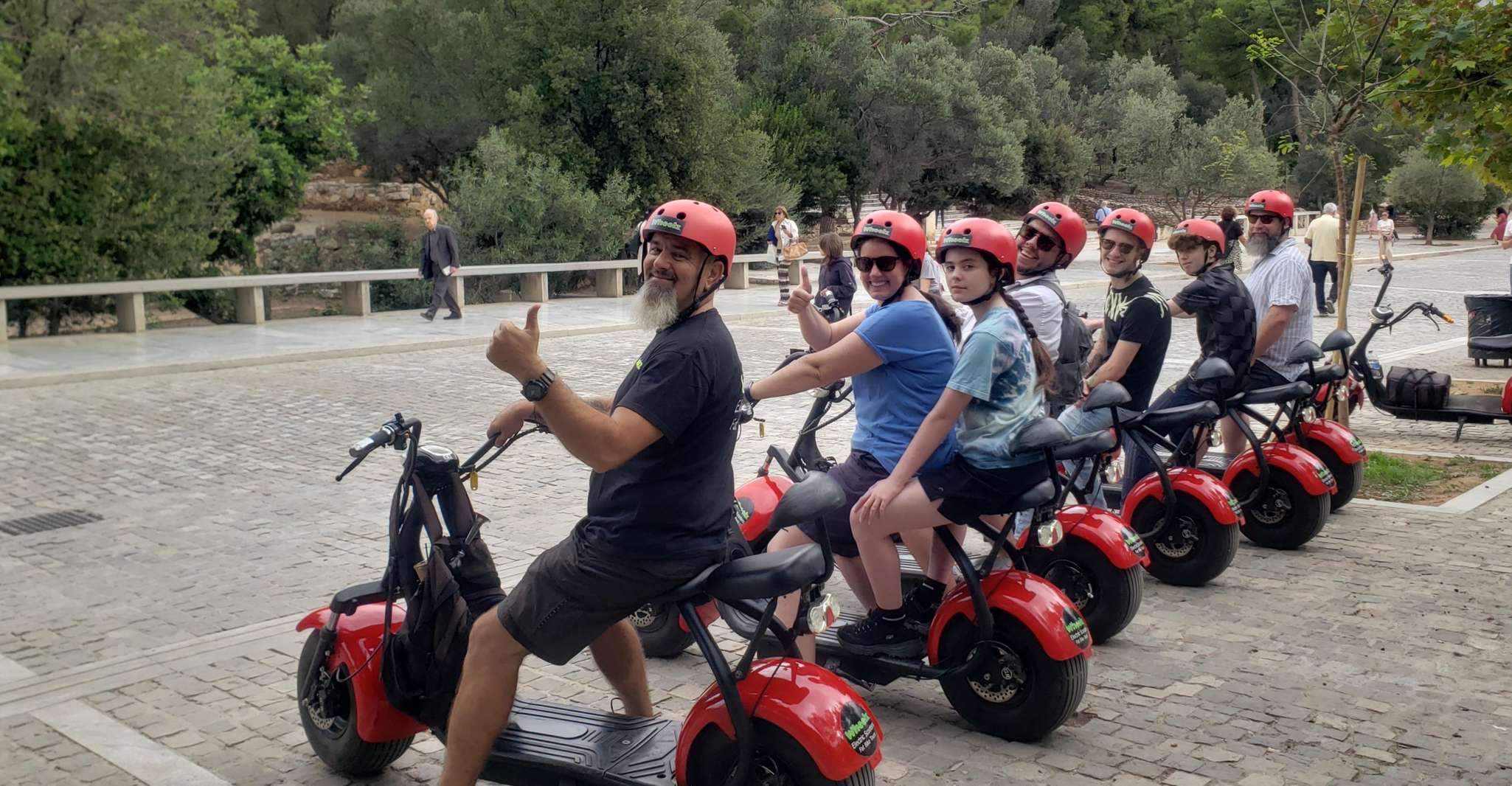 Athènes, Visite guidée de la ville par Scooter électrique ou E-Bike - Hizvo