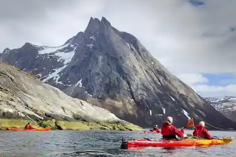 Senja: Fjord Kayaking in Ånderdalen National Park