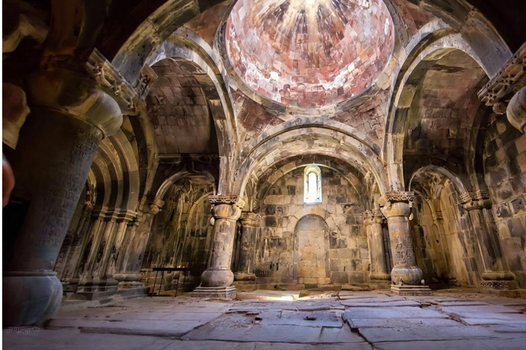 2 Days in Georgia: Retro Tbilisi City and Armenia trip