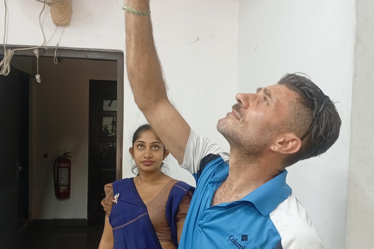 康提：香料园和手工艺人工作室嘟嘟车之旅