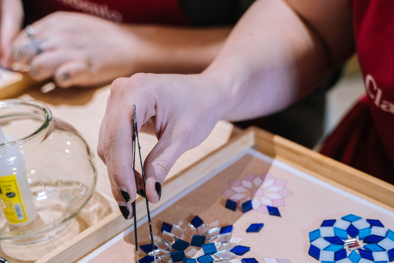 Brisbane: Workshop de fabricação de lâmpadas de mosaicoCandelabro