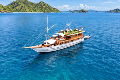 3D Komodo Sailing & Land Tour 12 Stops Single Bed & Hotel 3-Day Shared Cabin, Single Bed No Land Tour No Park Fee