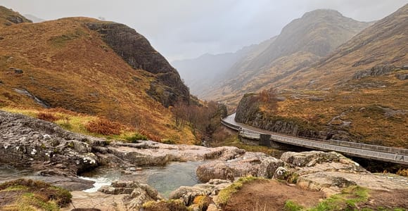 From Edinburgh: Highlands Day Trip to Glencoe & Loch Lomond