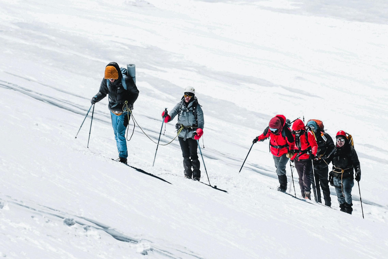 Cerro El Plomo, Santiago, Chile, 3 day expedition in the central Andes. Santiago, Chile: Cerro El Plomo Expedition, 3 days in the central Andes.