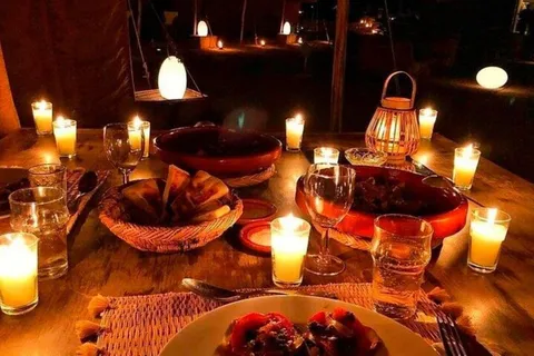 Marrakesh: Tramonto nel deserto di Agafay, giro in cammello e cena con spettacolo