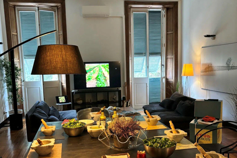 Genoa: Pesto-Making Class with Pasta and Aperitivo