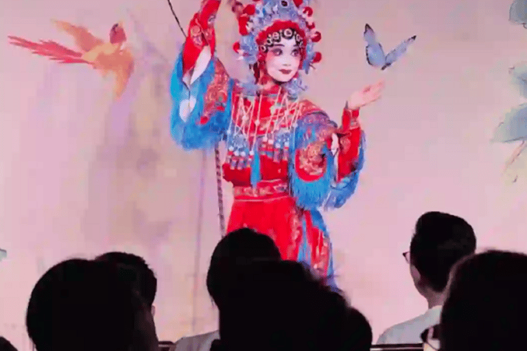 Chengdu: Sichuan Opera & Face-Changing Show