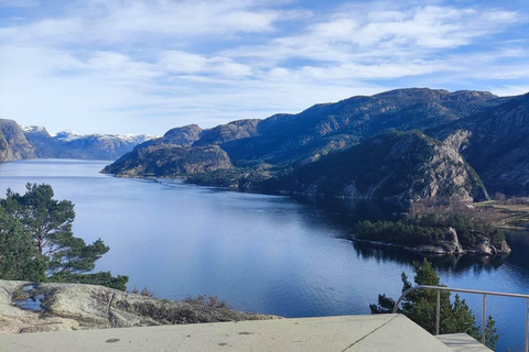 Stavanger: Lysefjord, uitzichtspunt Høllesli & tocht Ytra Dorvika