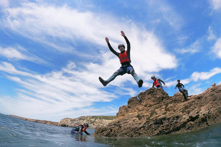 Lagos: Algarve Coasteering i przygoda ze snorkelingiem