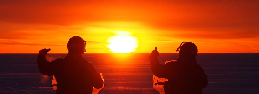 Kemi-Tornio : Safari en motoneige au coucher du soleil