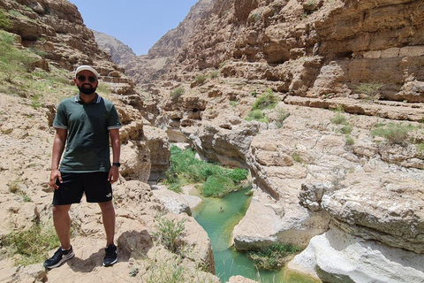 Oman Discovery: 3-Day Private Tour with Hotel Stay & Meals