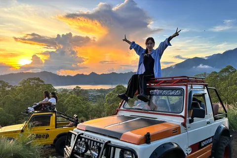 Ubud: Amanecer en jeep del Monte Batur, Aguas termales en un día