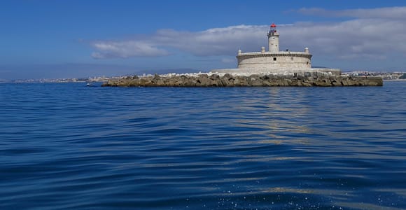 Lisbon: Speedboat Trip to Bugio Lighthouse