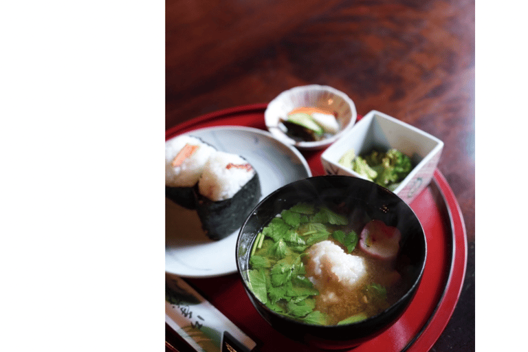 Kanazawa: Authentic Morning Breakfast & Higashi Chaya Walk