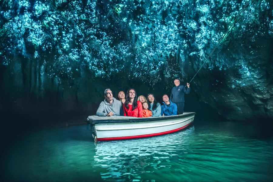 Waitomo: Glühwürmchenhöhlen Führung mit dem Boot